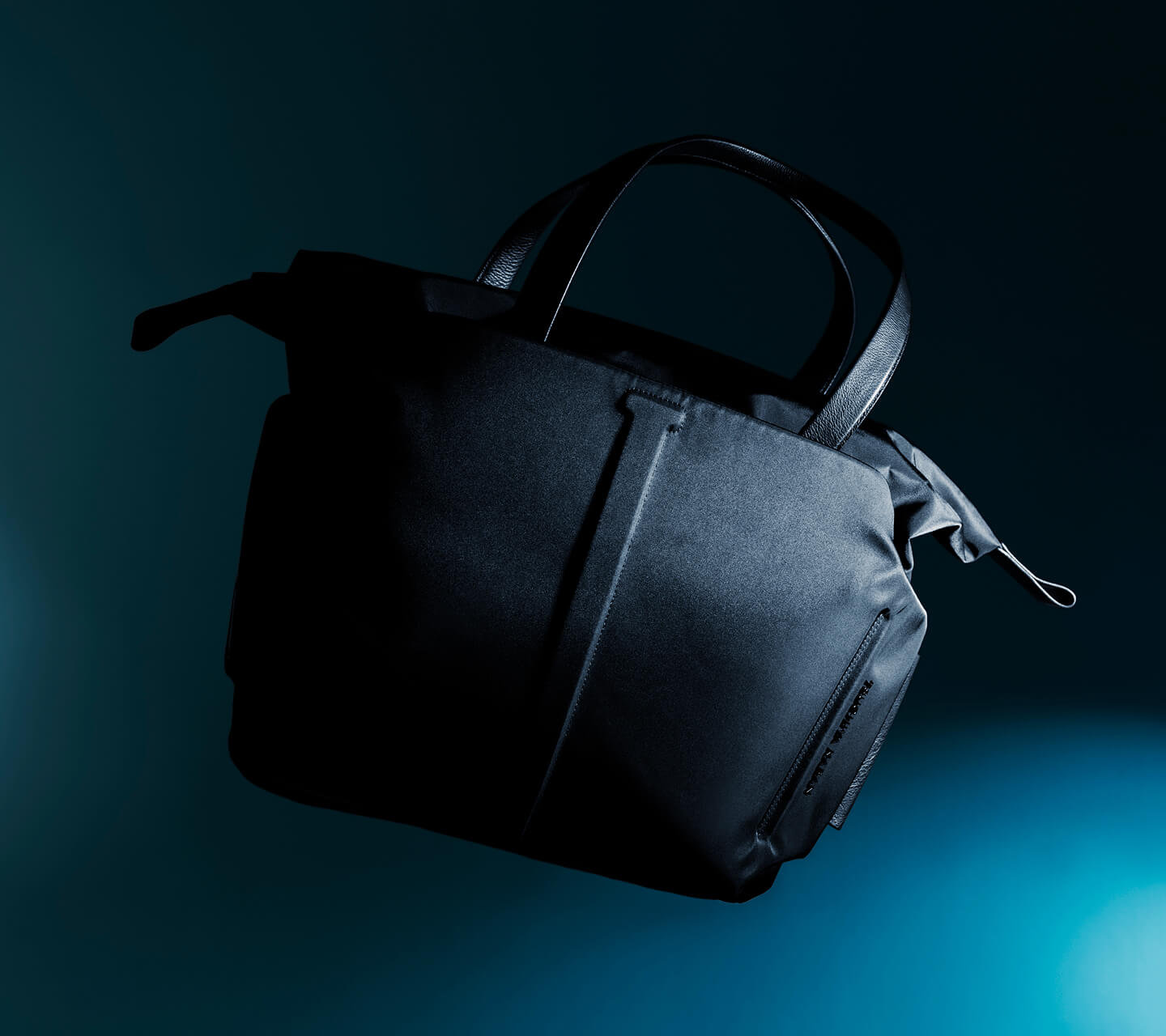 60 週年紀念
Solid 托特包