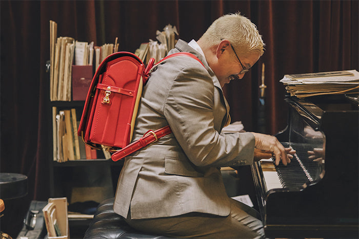 「Lauderdale 小學生書包 牛皮 經典加長款」的誕生故事