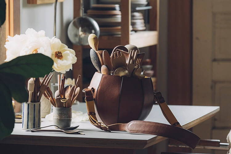 享受攜帶的樂趣「Alleyooooop」— 設計師 Anne Parker 的故事