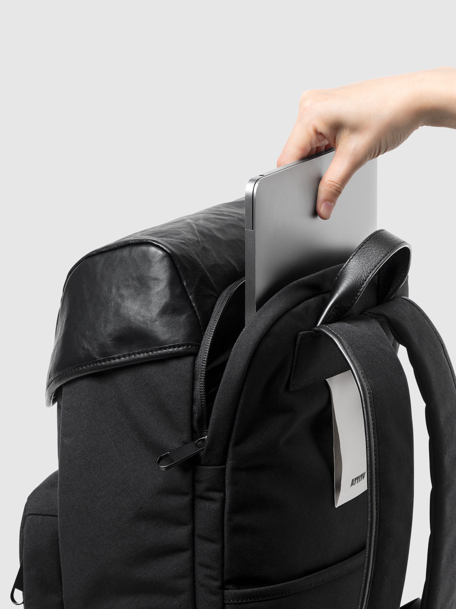 CORDURA®×皮革方形後背包– 土屋鞄製造所- 中文官網-