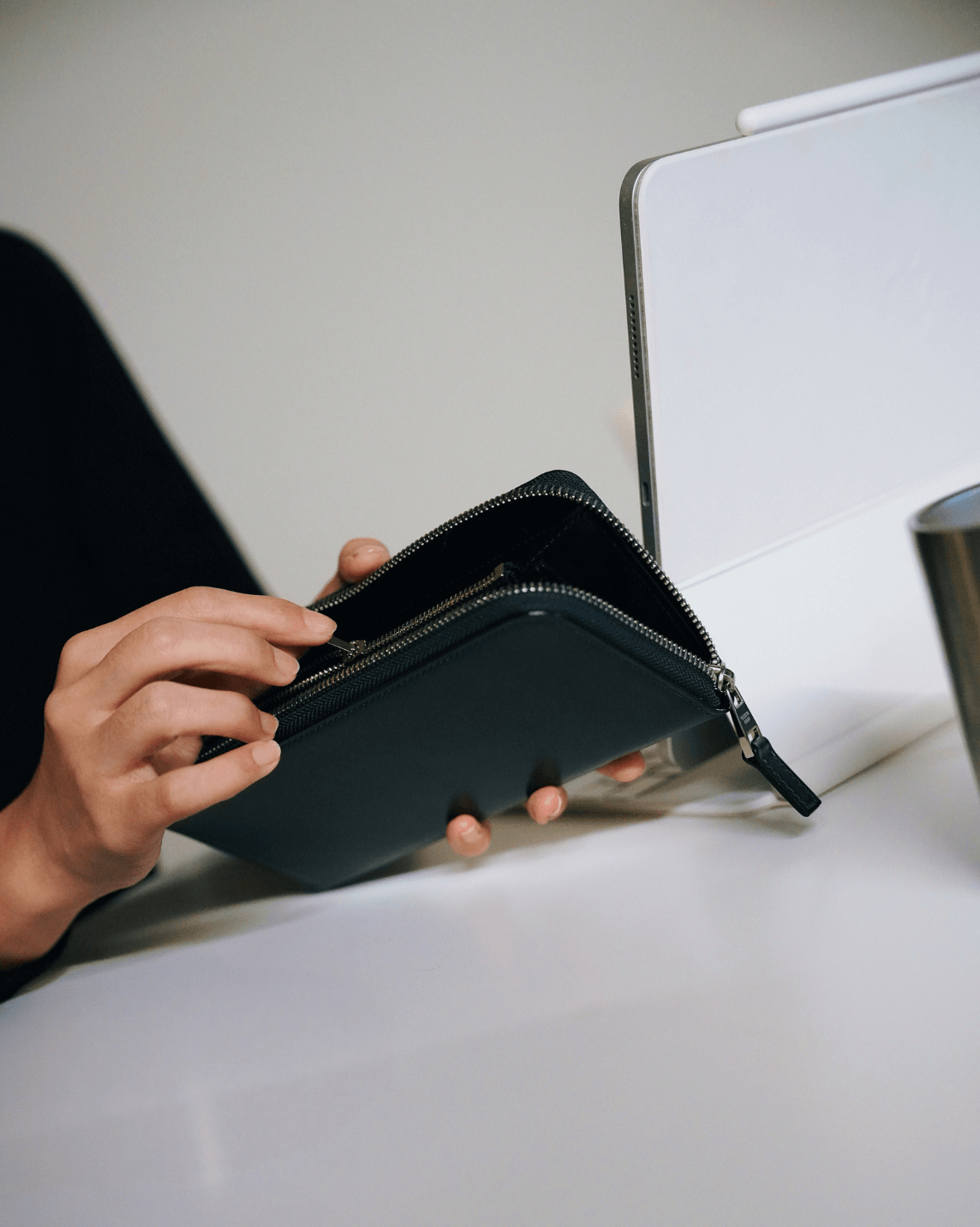 Cordovan 馬臀皮拉鍊長夾 002